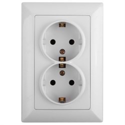 4-205-01 Intro Розетка 2X2P+E Schuko, 16А-250В, СУ, Solo, белый - фото 28336
