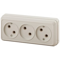 2-205-02 Intro Розетка 3х2P, 16А-250В, IP20, ОУ, Quadro, сл.кость (10/200/2400) Под заказ - фото 34204